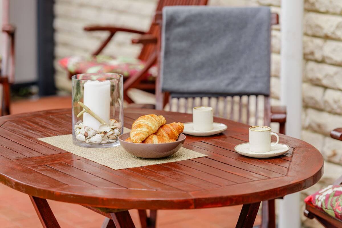 Evening exterior atmosphere